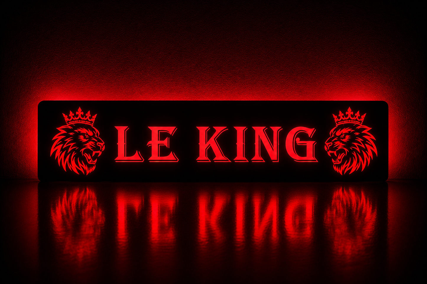 Plaque lumineuse camion LED personnalisée LE KING avec lions couronnés pour camion