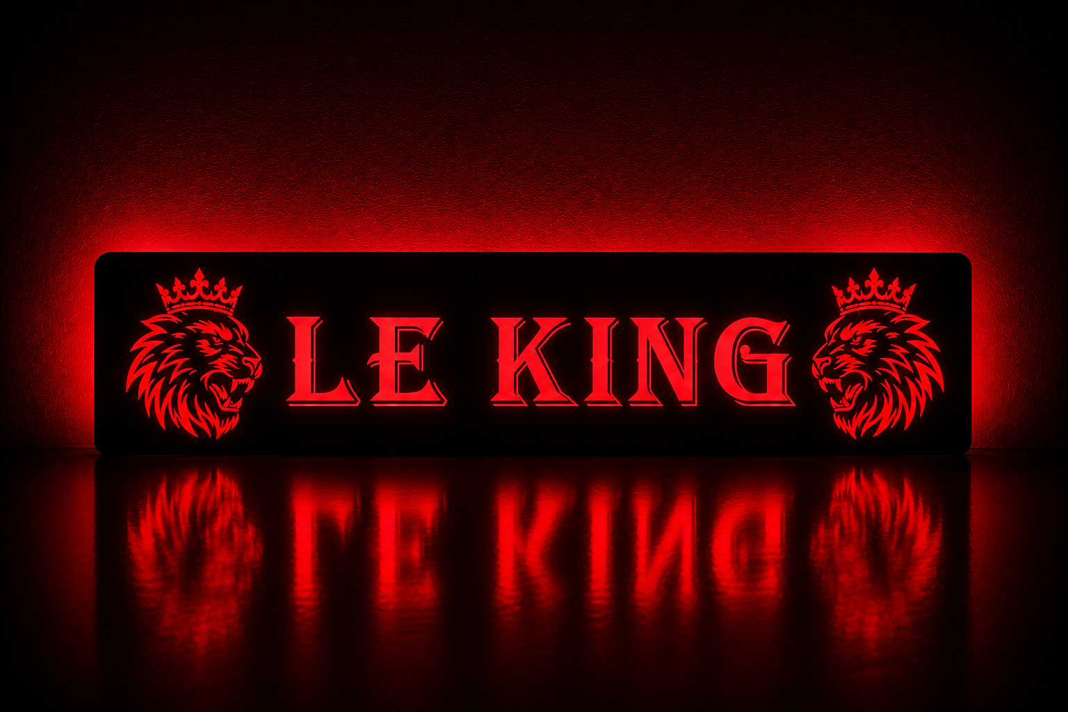 Plaque lumineuse camion LED personnalisée LE KING avec lions couronnés pour camion