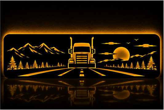 Plaque pare-brise décorative LED représentant un camion sur une route avec des montagnes, un coucher de soleil